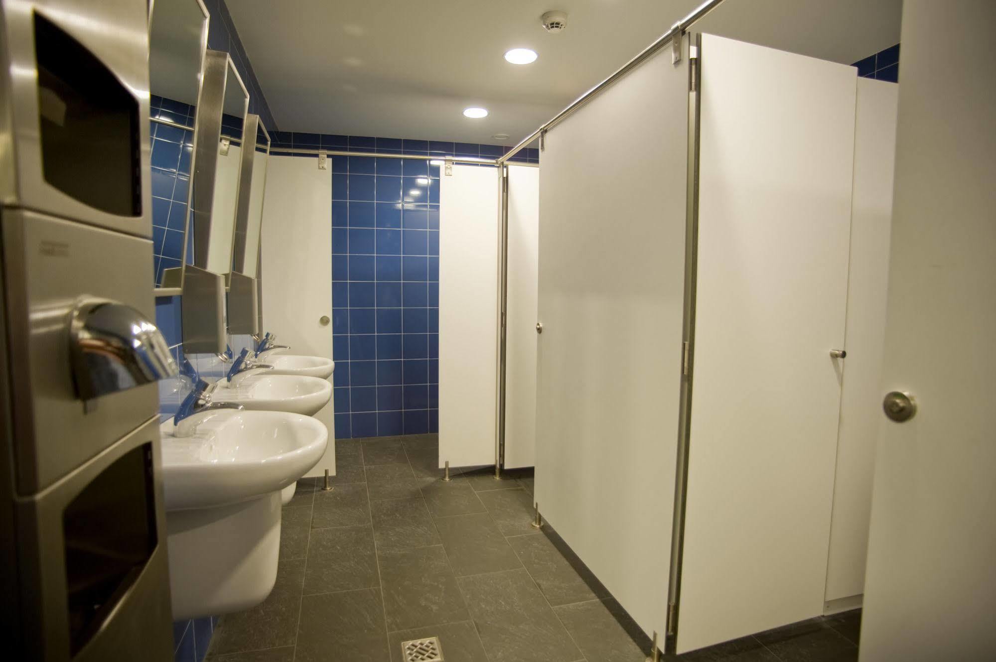 Bbk Bilbao Good Hostel Dış mekan fotoğraf